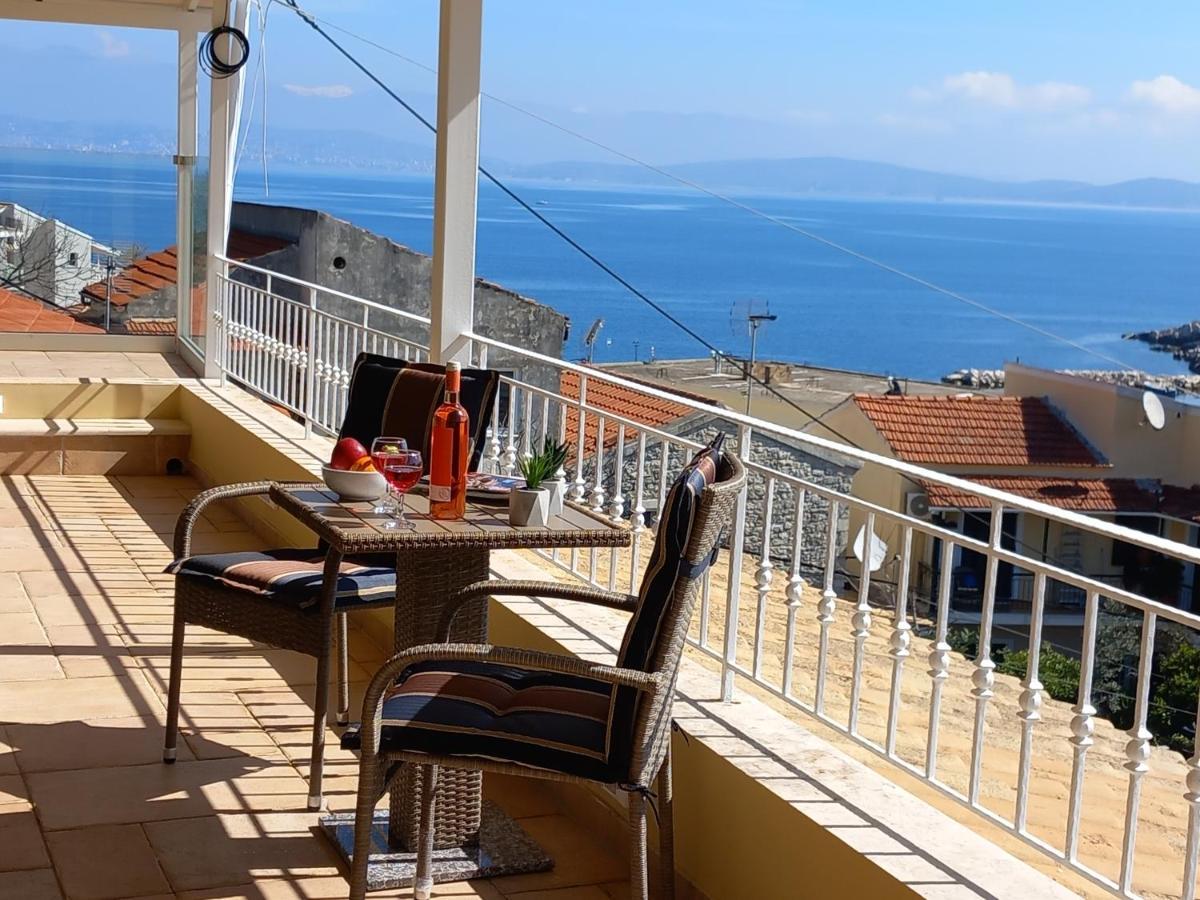 Solaris Methea- Luxury Central Villa By The Castle Kassiopi Exteriör bild