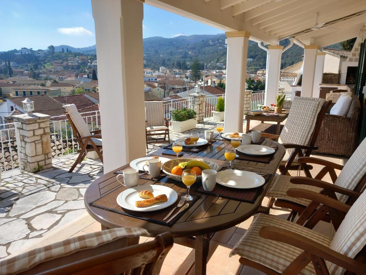 Solaris Methea- Luxury Central Villa By The Castle Kassiopi Exteriör bild
