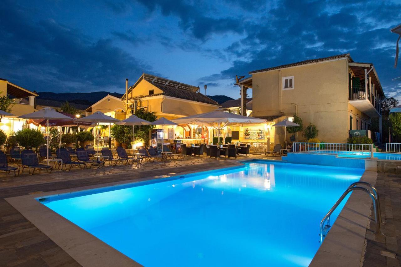 Solaris Methea- Luxury Central Villa By The Castle Kassiopi Exteriör bild