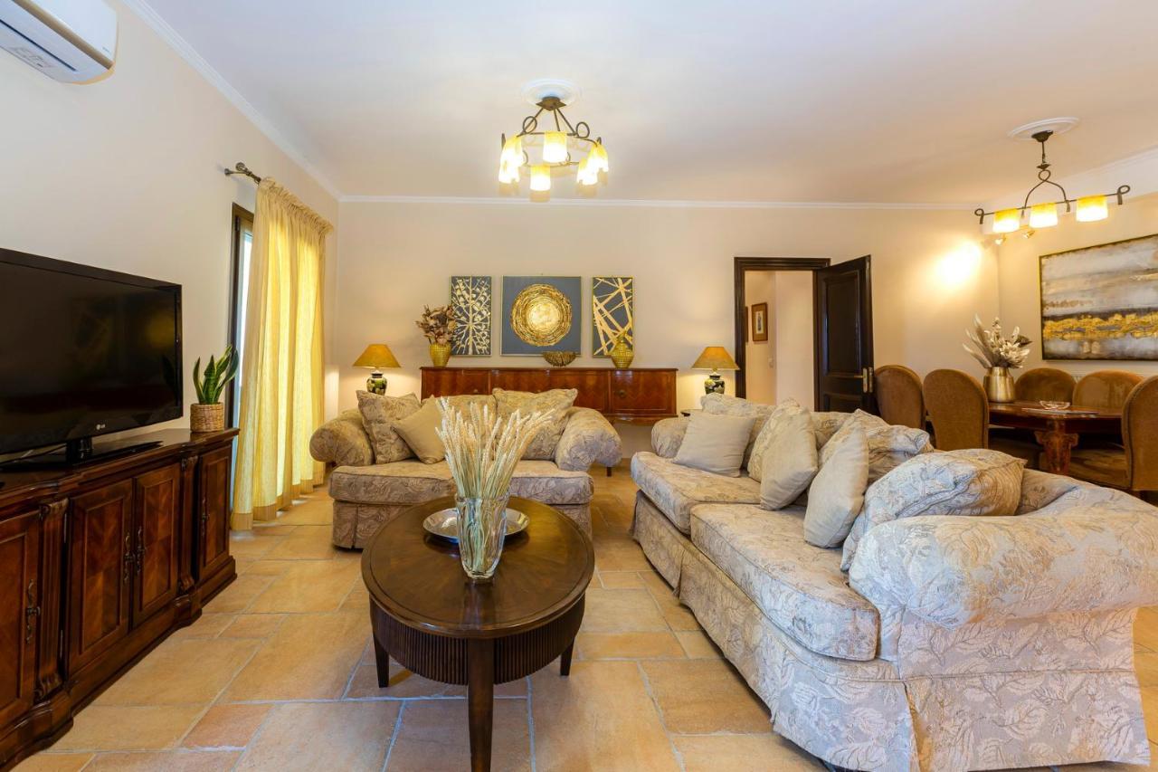 Solaris Methea- Luxury Central Villa By The Castle Kassiopi Exteriör bild