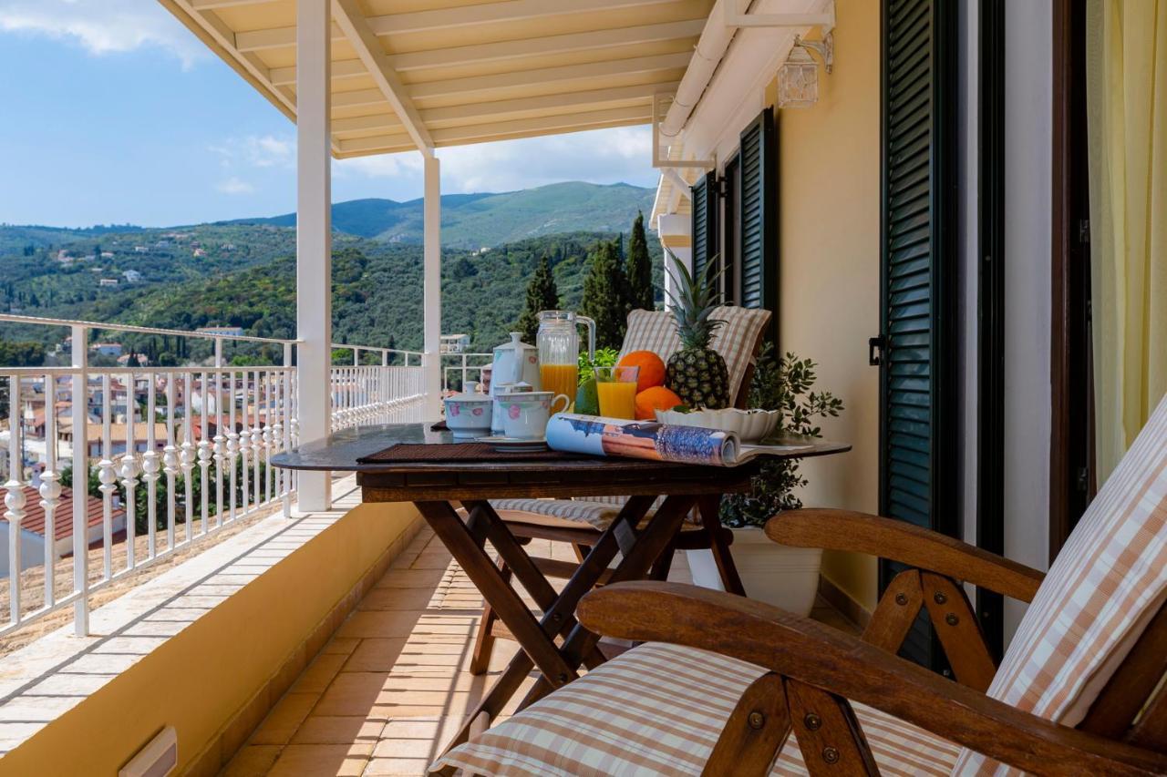 Solaris Methea- Luxury Central Villa By The Castle Kassiopi Exteriör bild