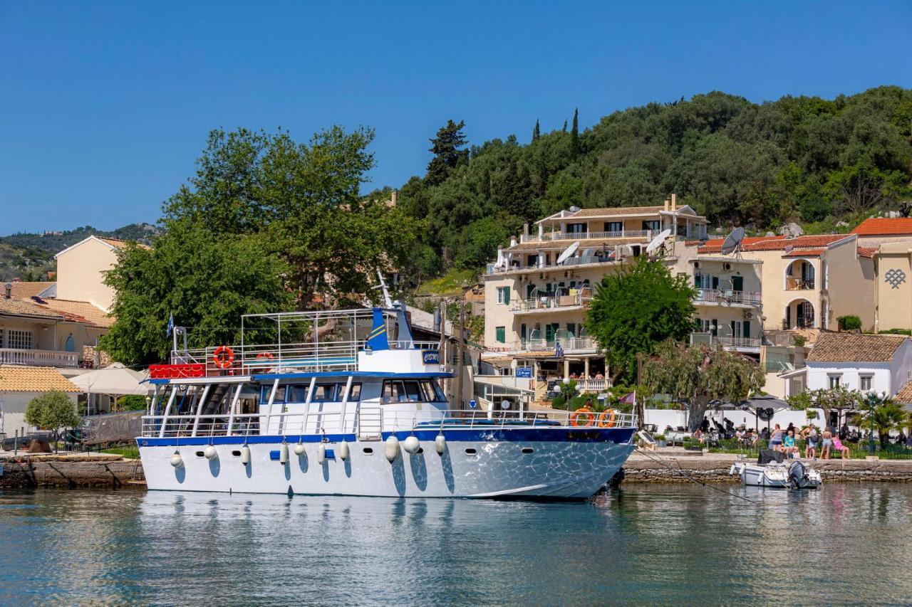 Solaris Methea- Luxury Central Villa By The Castle Kassiopi Exteriör bild